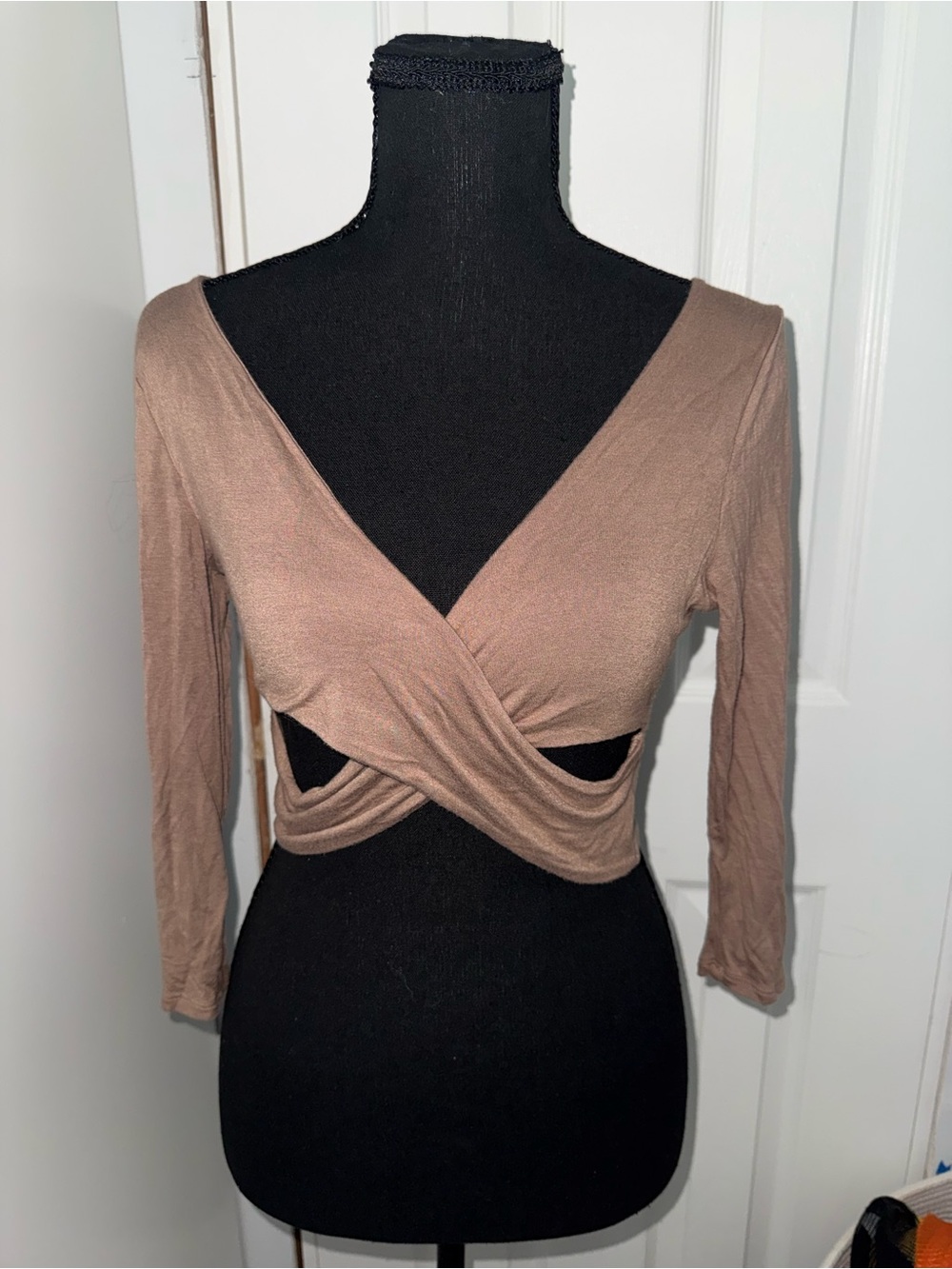 Tobi Taupe Crisscross Long Sleeve Crop Top